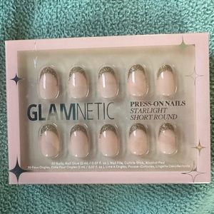 NIB Glamnetic Press on Nails